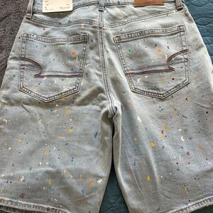 American Eagle Size 4 Paint-Splatter Women’s 11” Dreamy Drape Jorts NWT